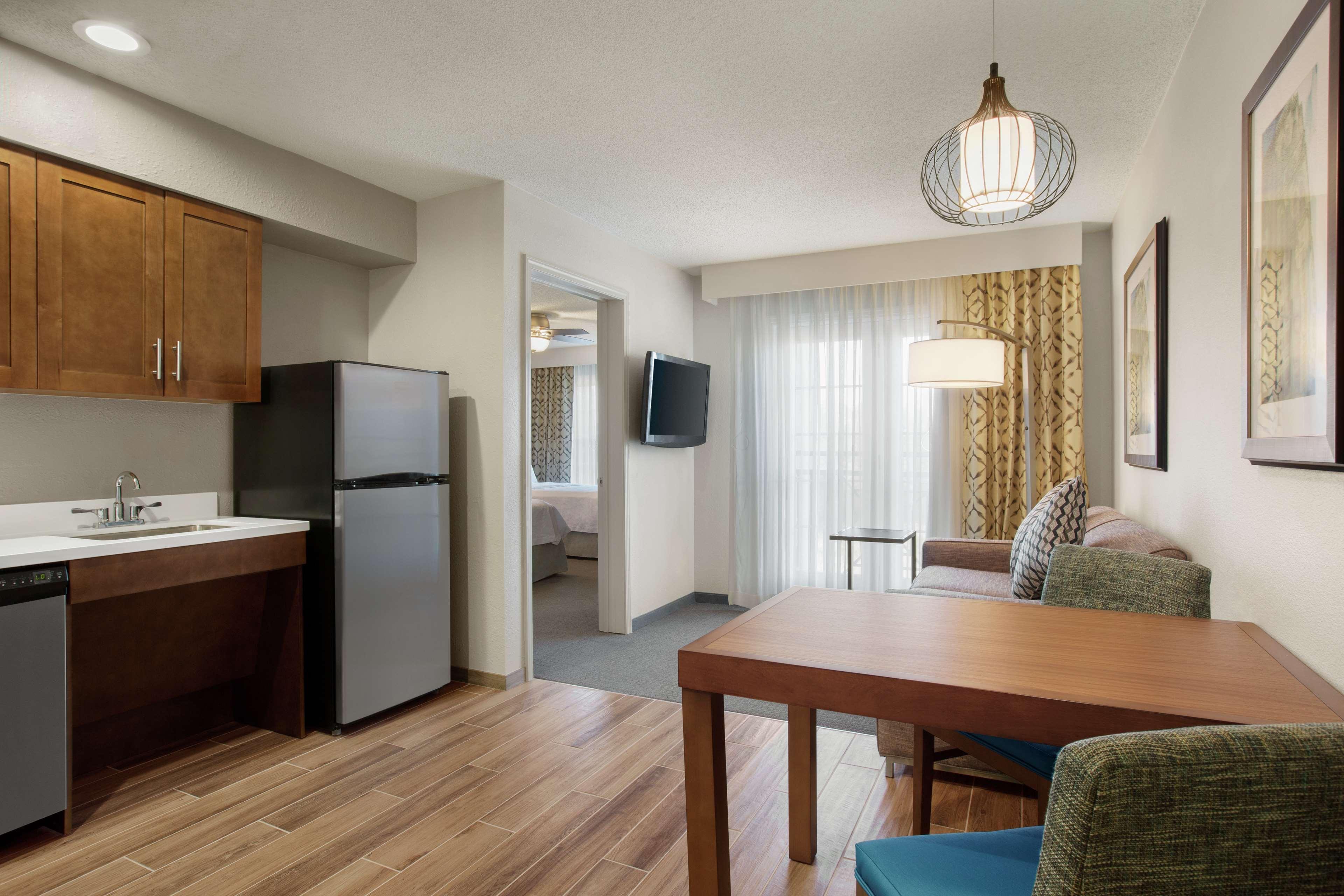 Homewood Suites By Hilton Kansas City Airport Esterno foto