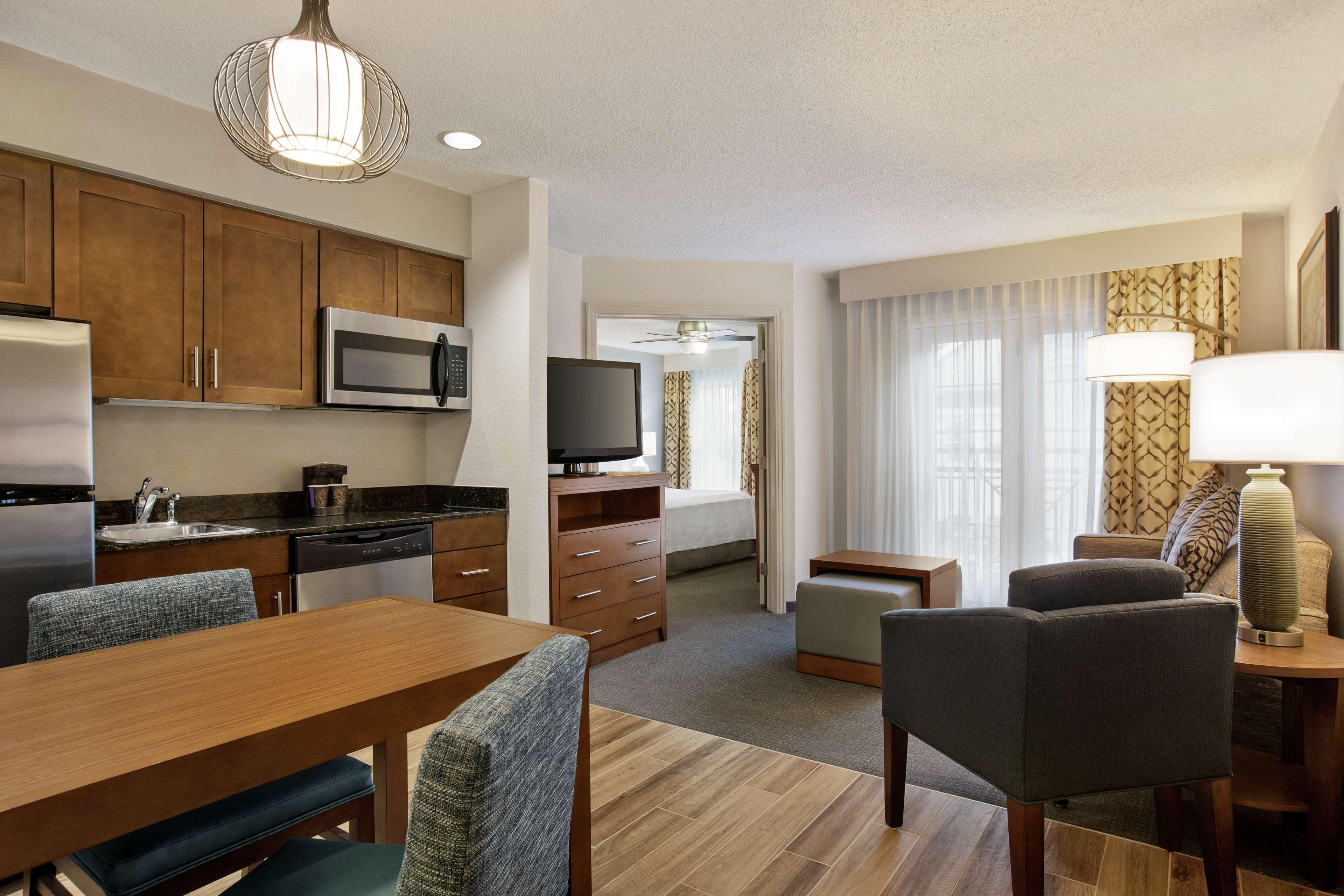 Homewood Suites By Hilton Kansas City Airport Esterno foto