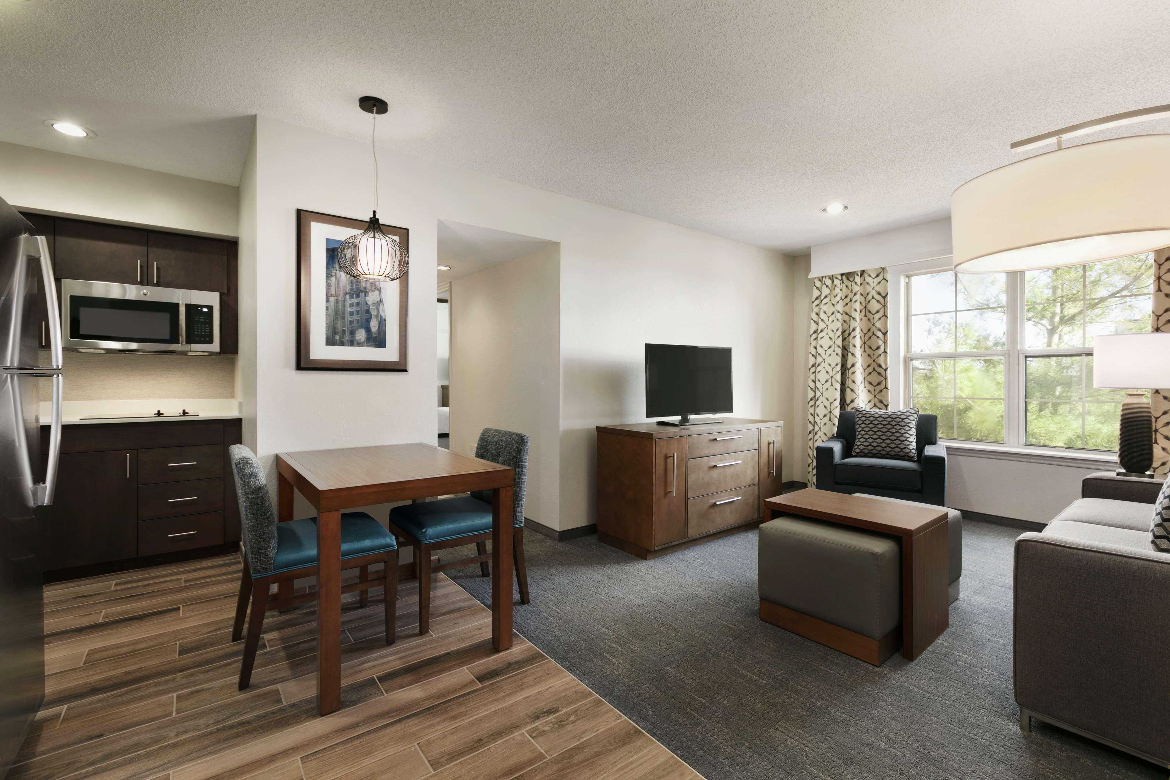 Homewood Suites By Hilton Kansas City Airport Esterno foto