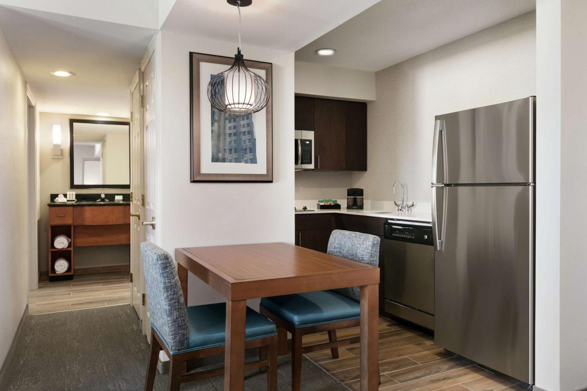 Homewood Suites By Hilton Kansas City Airport Esterno foto