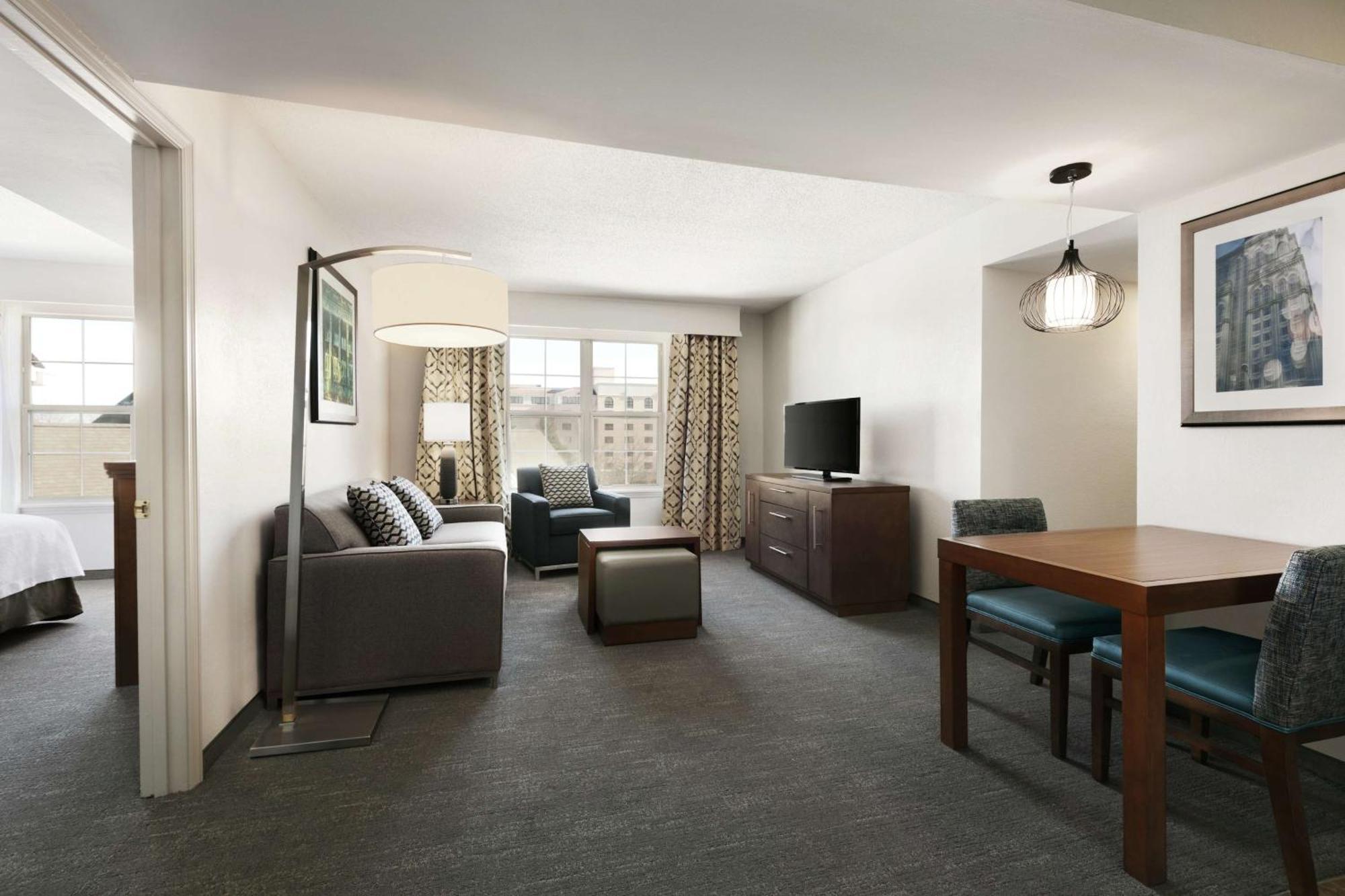 Homewood Suites By Hilton Kansas City Airport Esterno foto