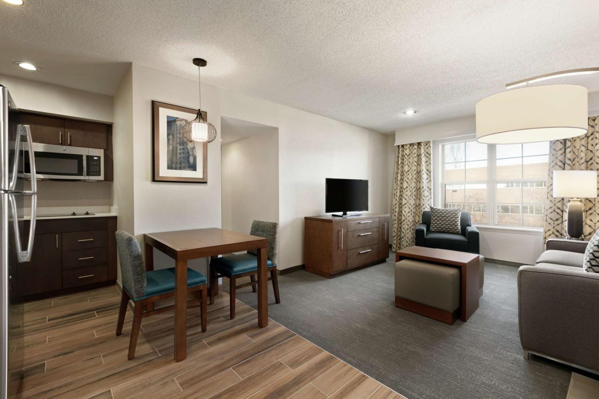 Homewood Suites By Hilton Kansas City Airport Esterno foto